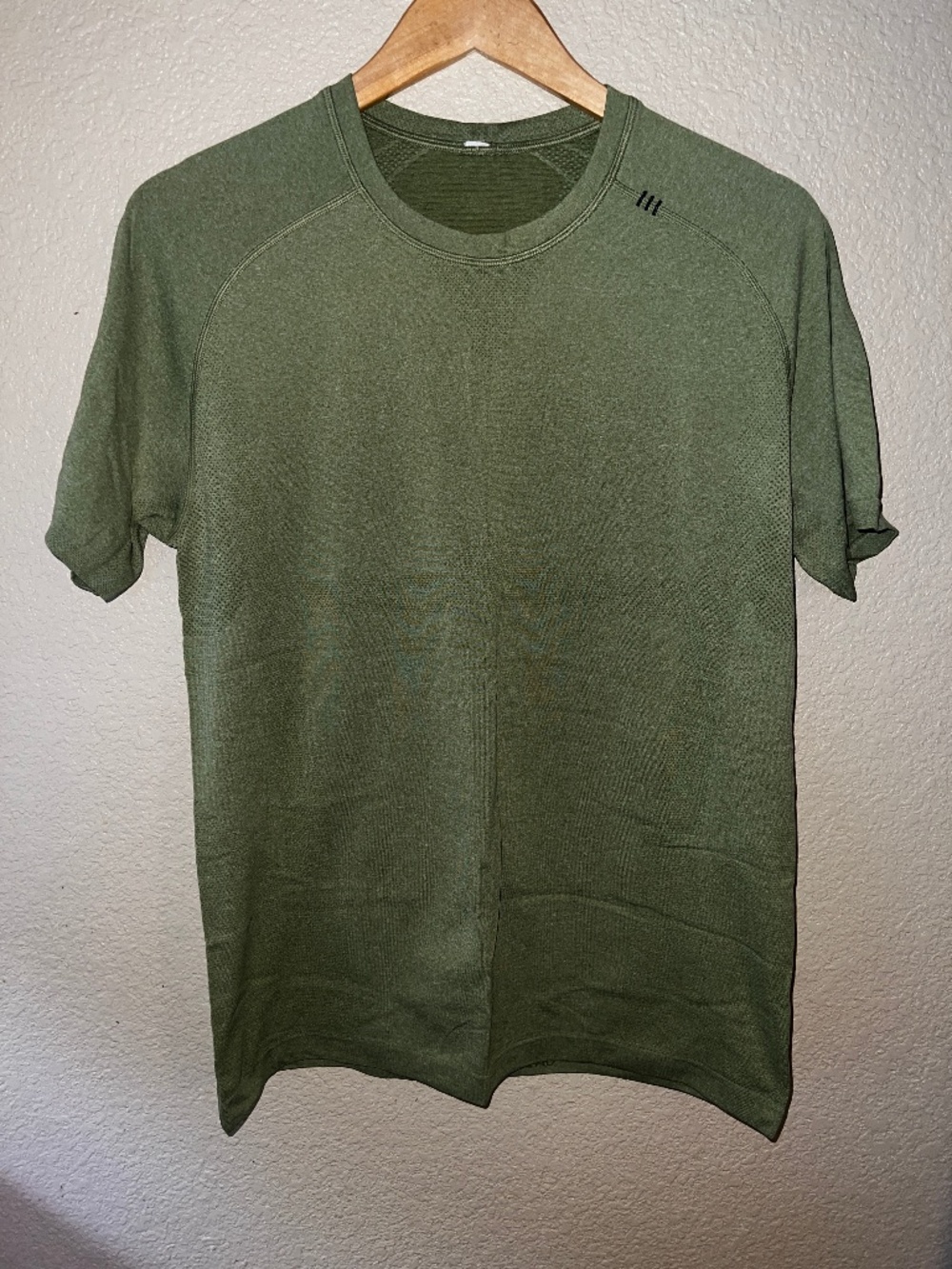 Men's Lululemon Short Sleeve Tee